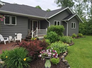 916 20th St, International Falls, MN 56649