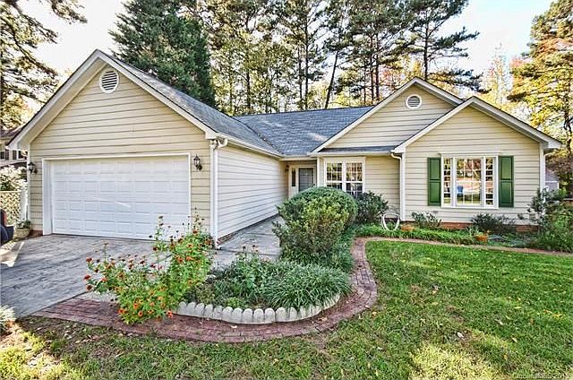 1st image of 2521 Heathershire Ln