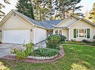 2521 Heathershire Ln, Matthews, NC 28105