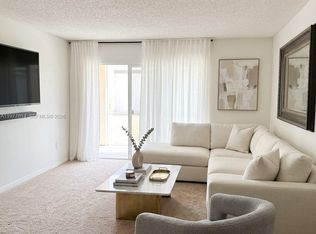 440 S Park Rd #4102, Hollywood, FL 33021