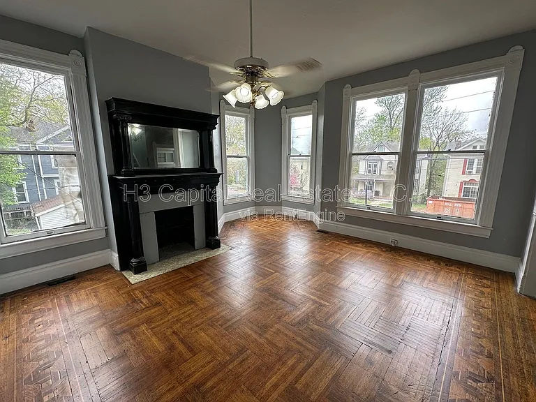 821 Alby St #A — Photo 2