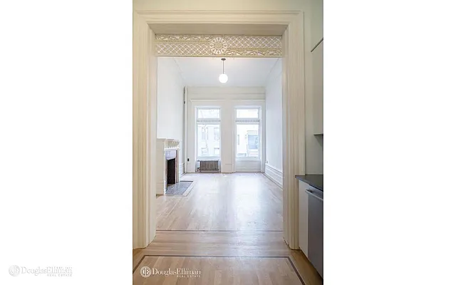 Rented by Douglas Elliman | media 16