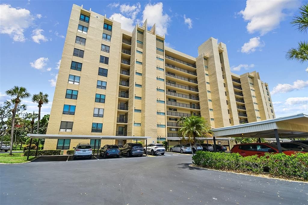 2621 Cove Cay Dr UNIT 703