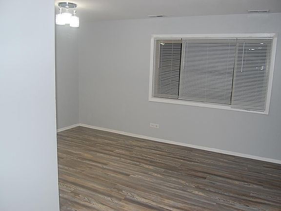 5th image of 228 Des Plaines Ave APT 206