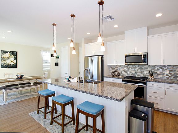 5th image of 38585 Windingwalk Dr
