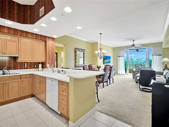 4th image of 2738 Tiburon Blvd E APT 404