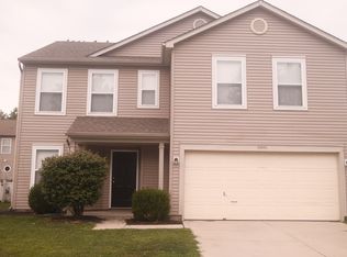 10046 Sapphire Berry Ln, Fishers, IN 46038