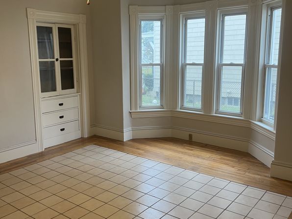 182 Grove St APT 1