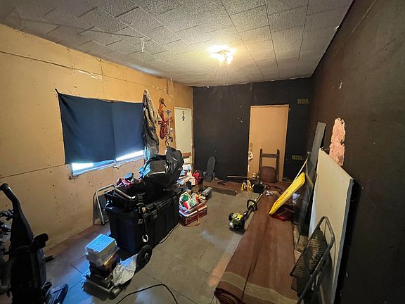 3rd image of 1055 Maynard Dr