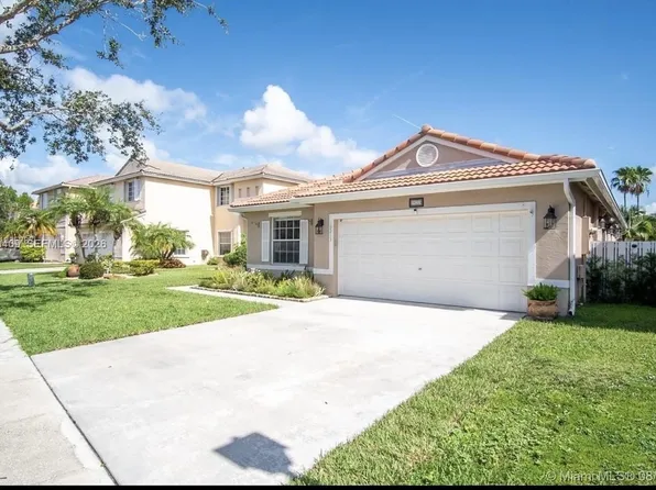 19213 SW 4th St, Pembroke Pines, FL 33029