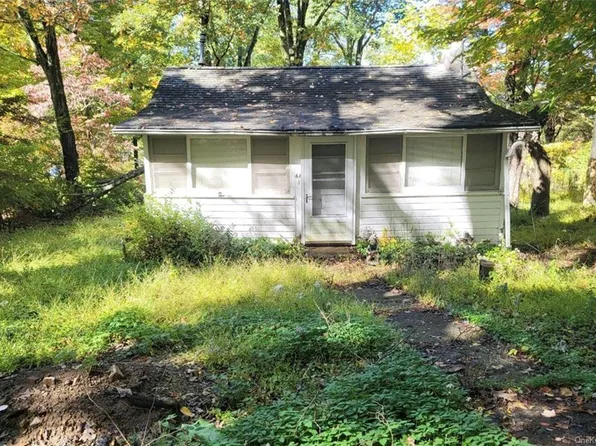 44 Paradise Trail, Monroe, NY 10950