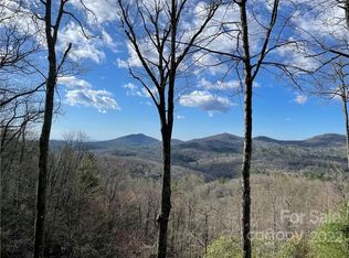 17 Bear Cat Ln, Sapphire, NC 28774