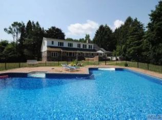 (Undisclosed Address), Glen Head, NY 11545