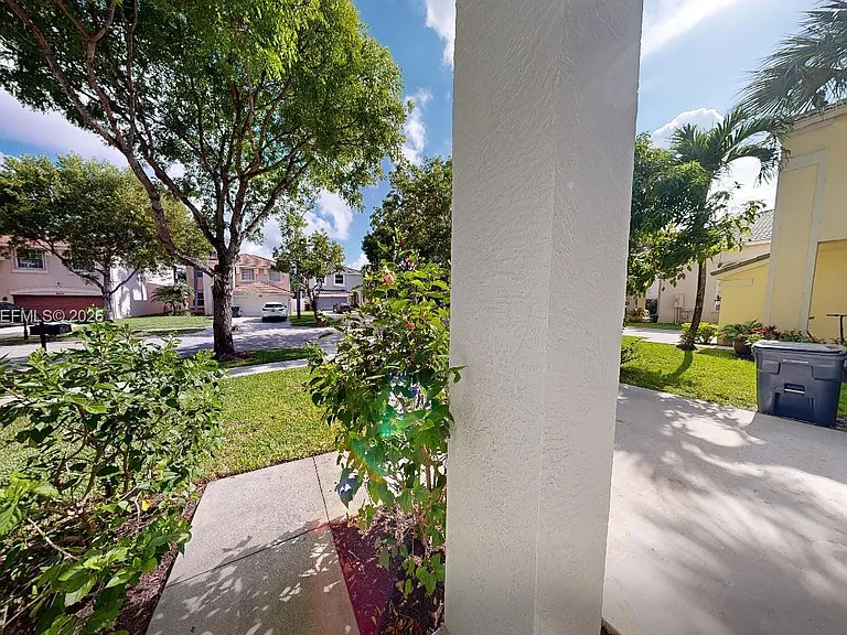 9640 Wyeth Ct — Photo 42