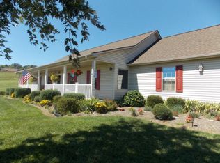 984 Humbert Rd, Crimora, VA 24431