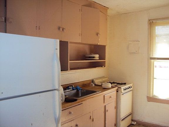3rd image of 1314-1318 W 10th St
