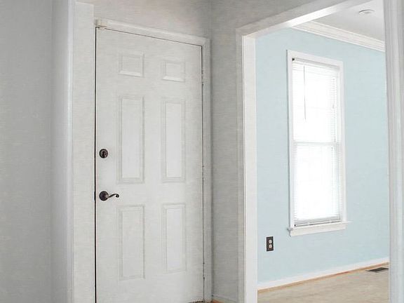 5th image of 9331 Ravensworth Ct