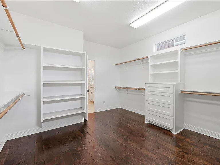 302 Spring Brook Ct — Photo 8