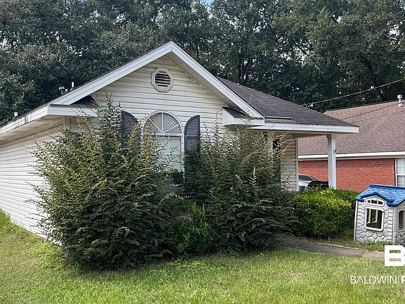 3rd image of 209 Kimberly Ct