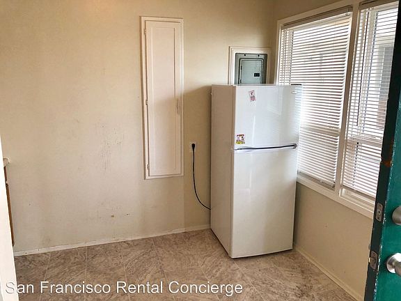 4th image of 3525 Taraval St