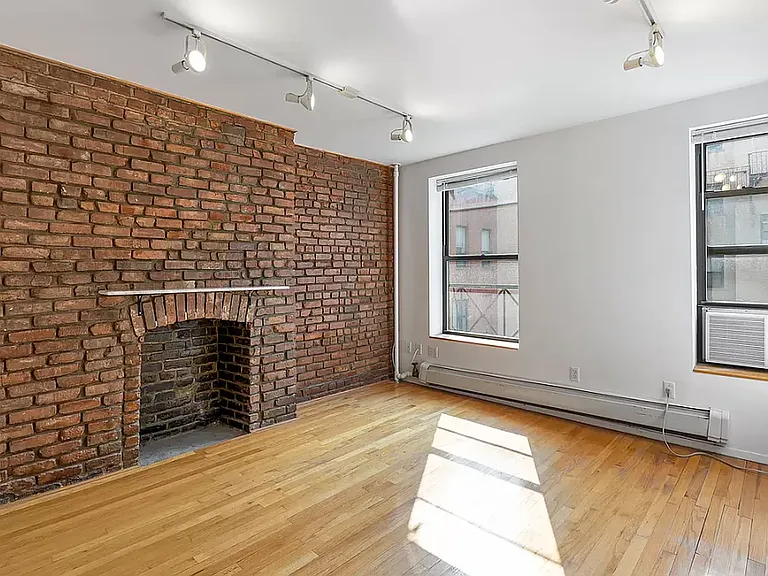 317 1st Ave #4F — Photo 4