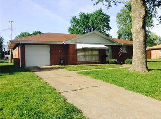 5 Queensway Dr, Belleville, IL