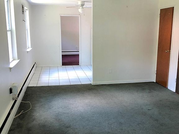 3rd image of 6329 Newtown Ave