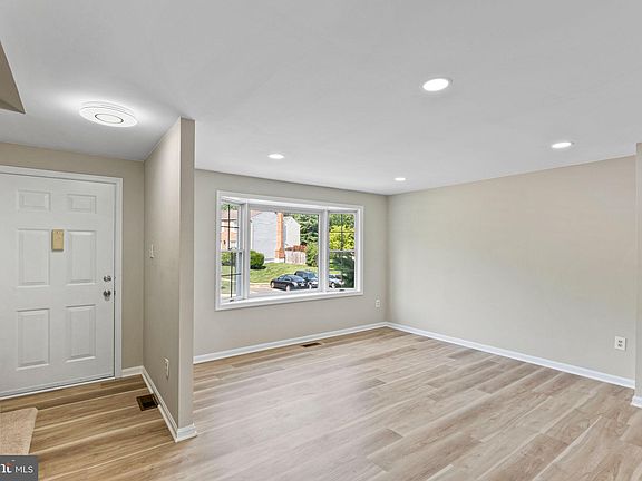 4th image of 7107 Latour Ct