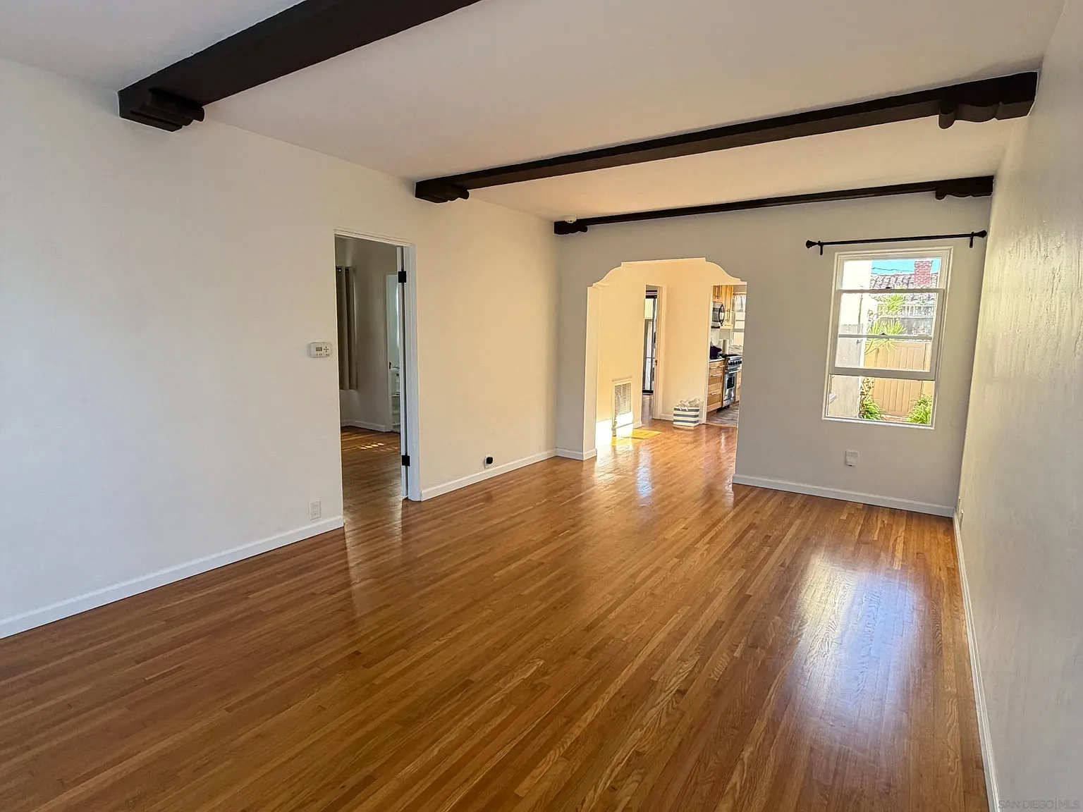 2 bed, 1.0 bath, 797 sqft, $4,850 — Photo 3