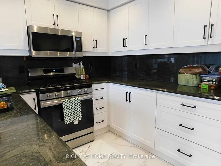 128 William Stephenson Dr — Photo 13