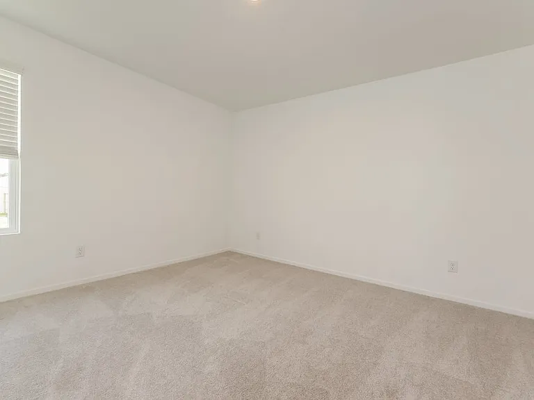 16118 Hatton Dr — Photo 9