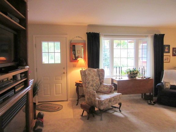 5th image of 7 Canterbury Ln