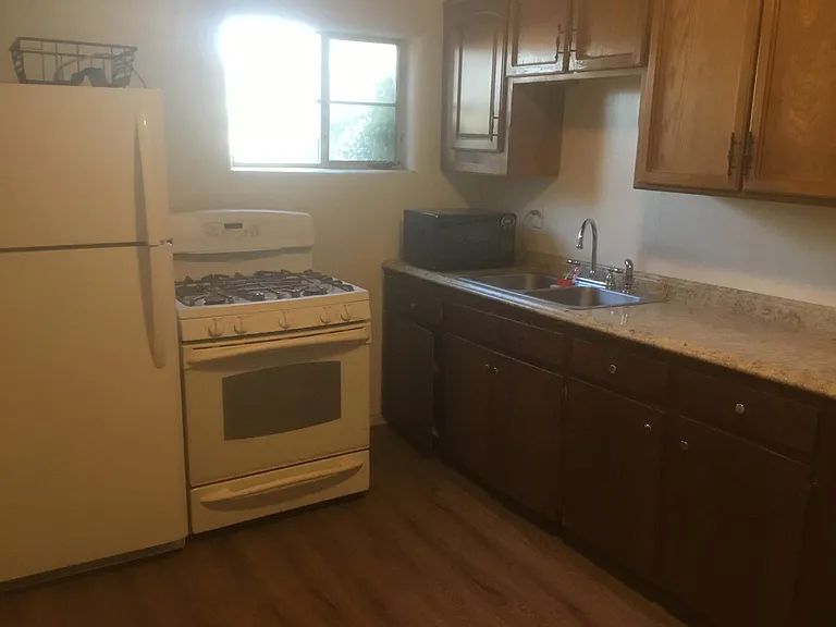 1408 Frontage Rd #B — Photo 1