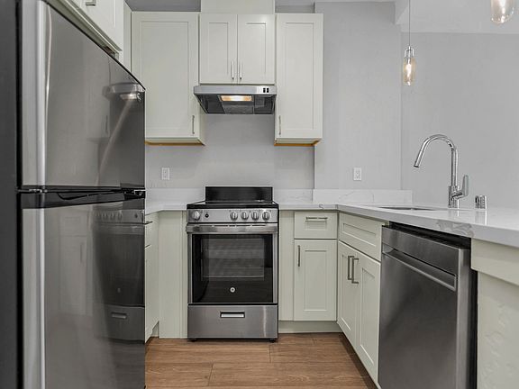 4th image of 350 Judah St #106