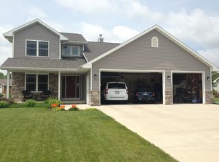 N8953 Box Elder Way, MENASHA, WI 54952