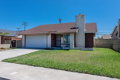16752 Leafwood Cir Photo 1