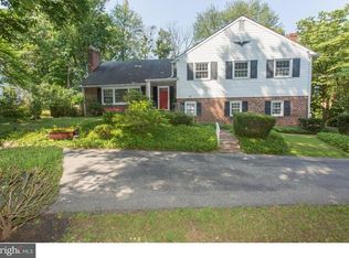 564 W Valley Rd, Wayne, PA 19087