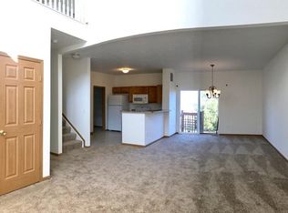 9135 Walker Park Dr, Columbus, OH 43240