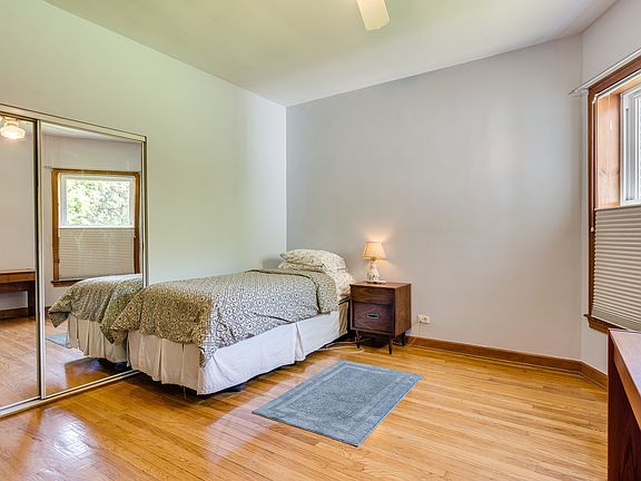4th image of 6208 S Woodlawn Ave #1S
