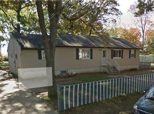 11 Rodney Pl, Amityville, NY 11701