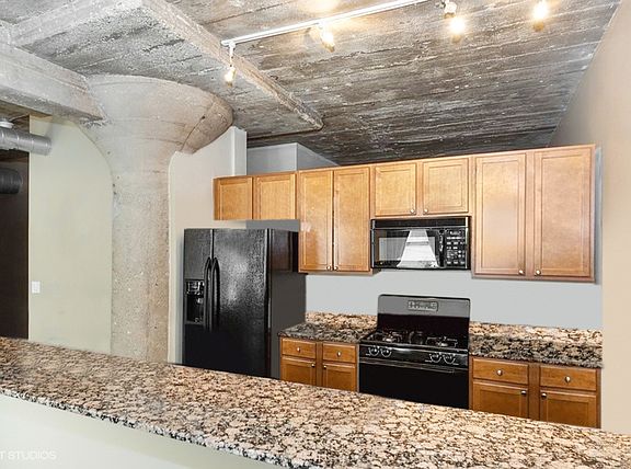 4th image of 1151 W 14th Pl Unit 202