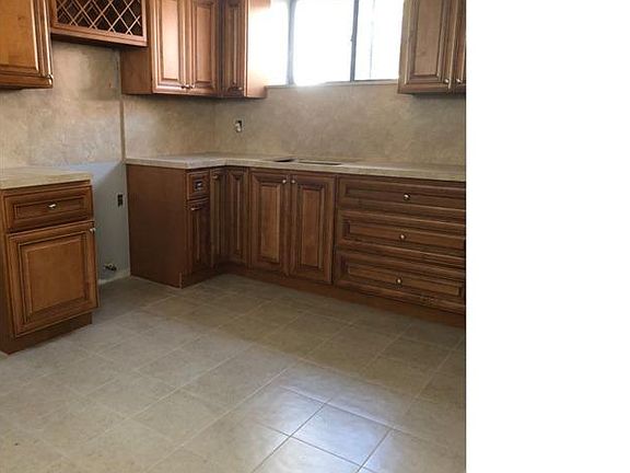 2nd image of 11 Sharpe Ave #1