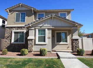 904 S Wallrade Ln, Gilbert, AZ 85296
