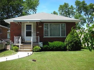 7121 Whaley Pl, Saint Louis, MO 63116