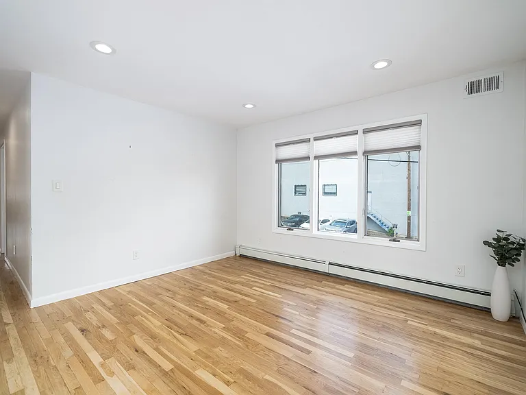 139 Cambridge Ave #1 — Photo 4