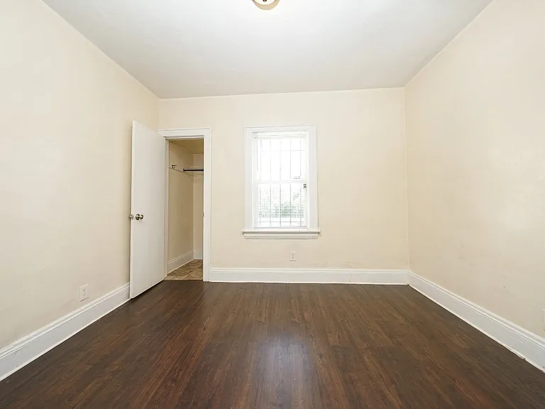 12506 Corlett Ave — Photo 7