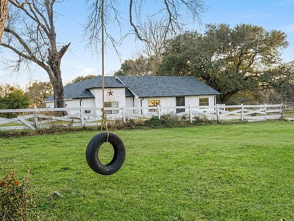 3rd image of 64 Hubert Bond Rd