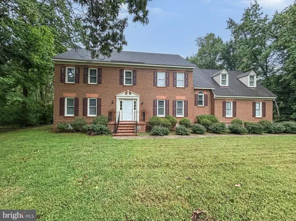 610 Rivers Bend Cir, Chester, VA 23836