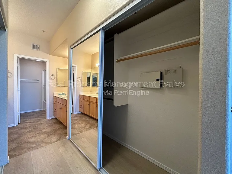 425 W Rio Salado Pkwy #317 — Photo 25