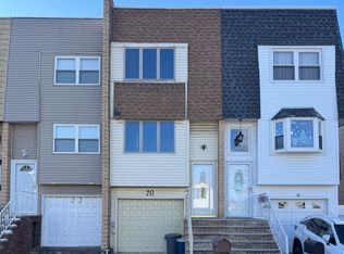 20 Dogwood Dr, Staten Island, NY 10312